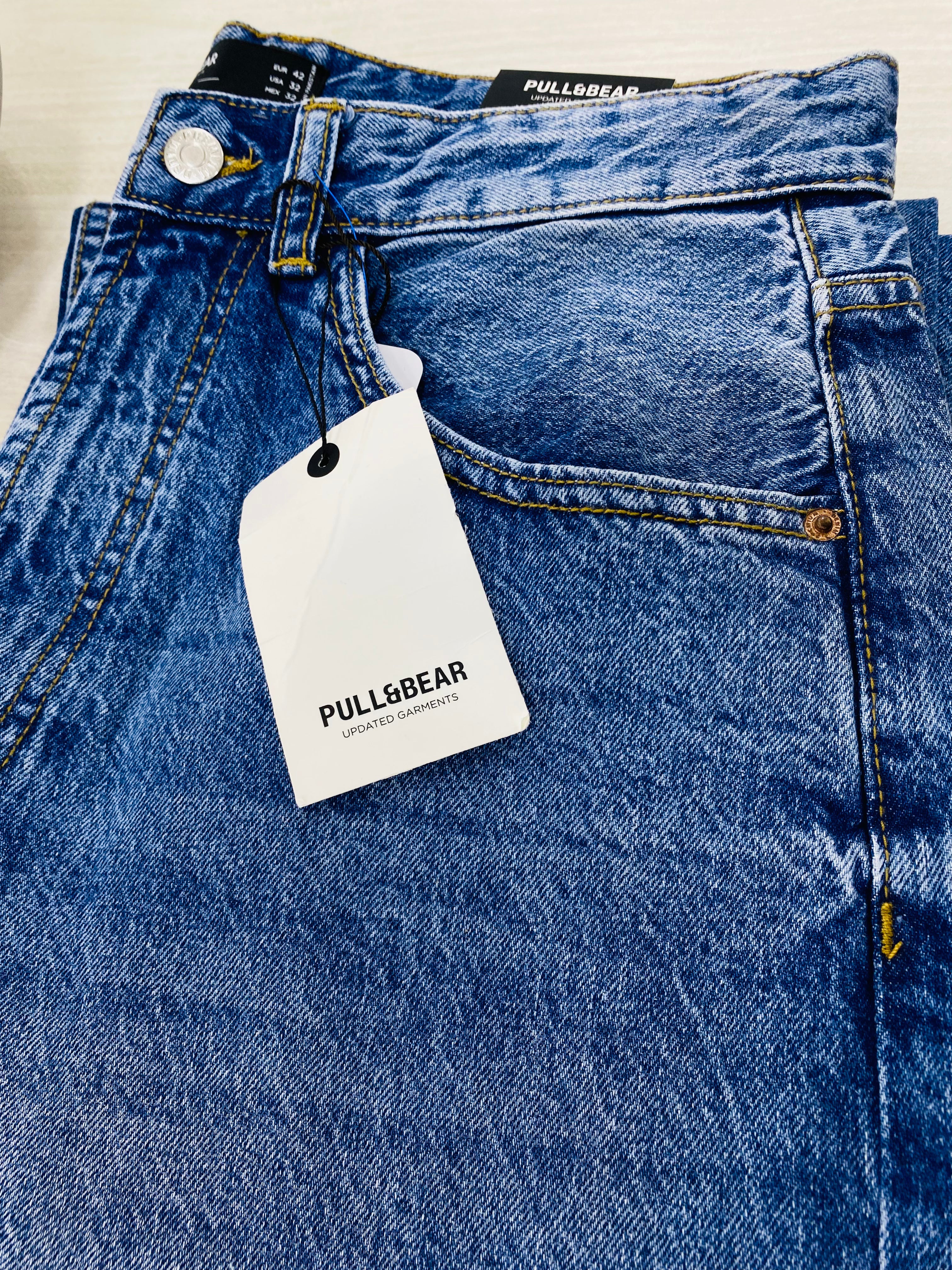 Pull&Bear Men's Classic Blue Denim Jeans