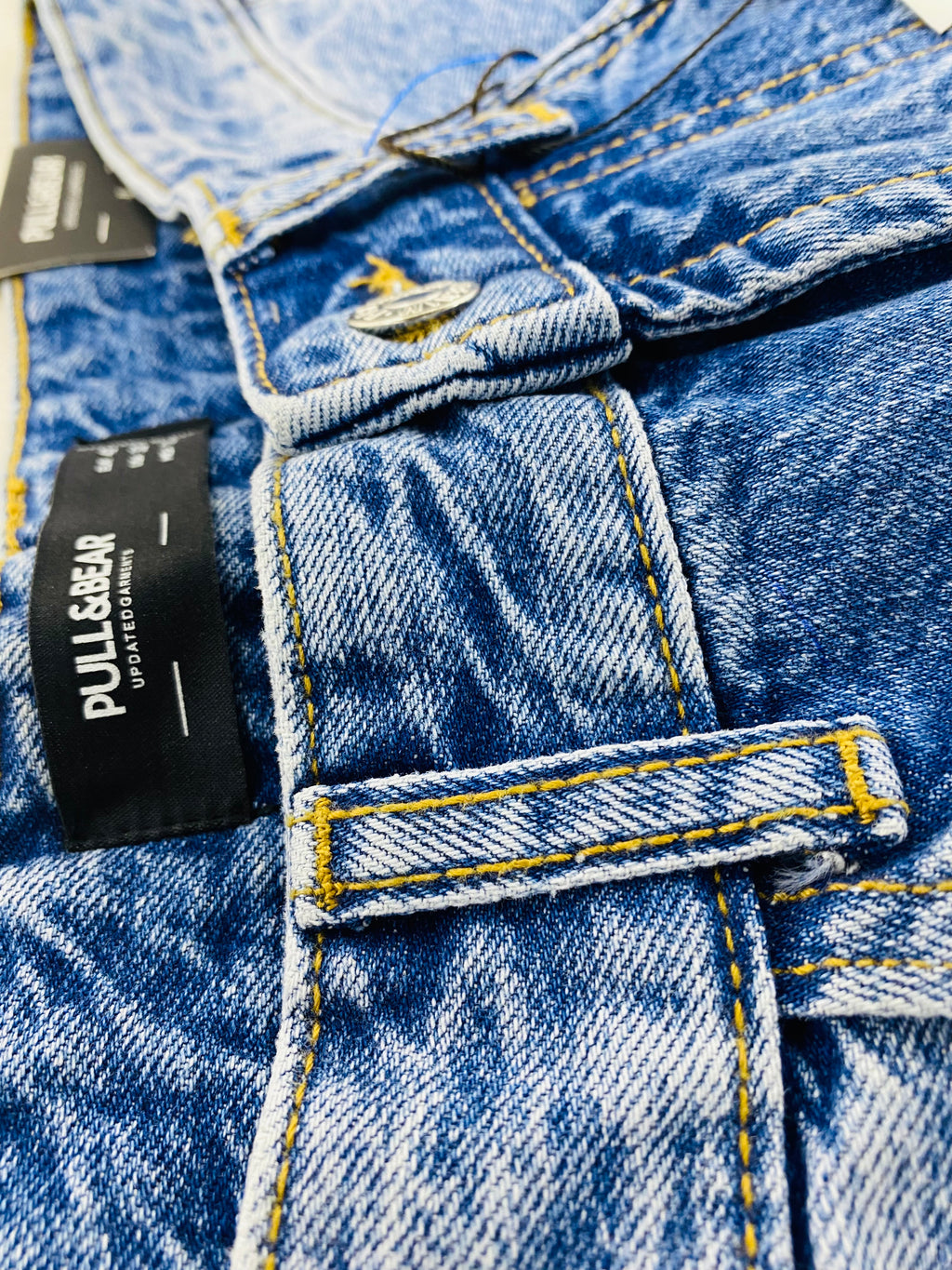 Pull&Bear Men's Classic Blue Denim Jeans